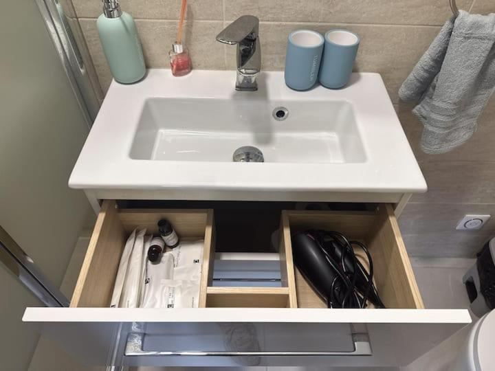Chambre Privee Pour 4 Personnes En Banlieue Parisienne A Bondy Bagian luar foto