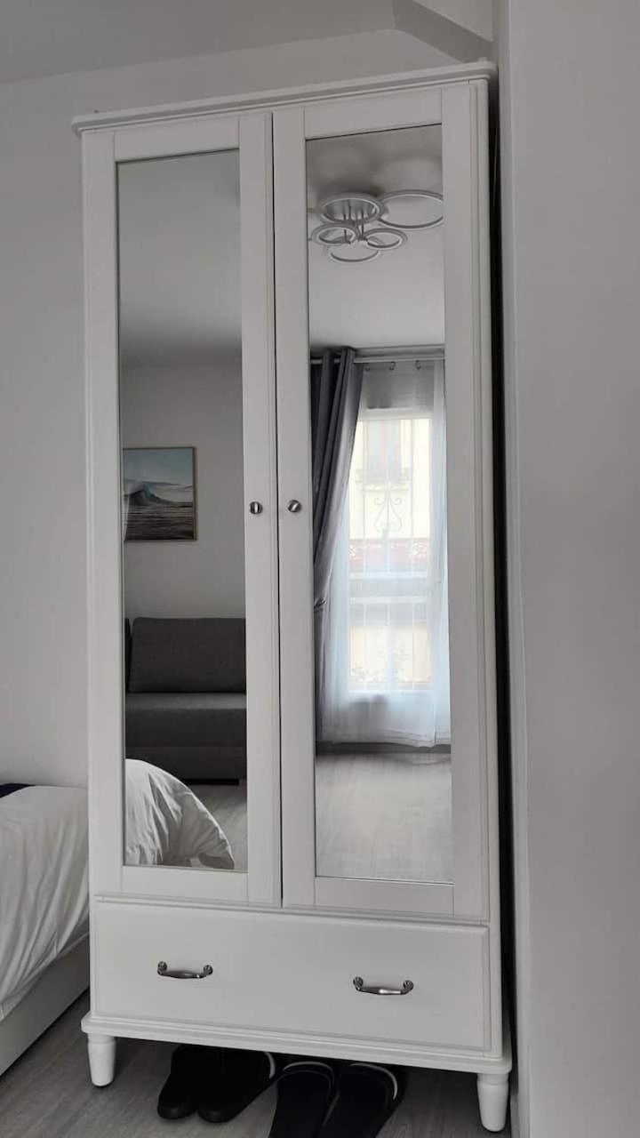 Chambre Privee Pour 4 Personnes En Banlieue Parisienne A Bondy Bagian luar foto